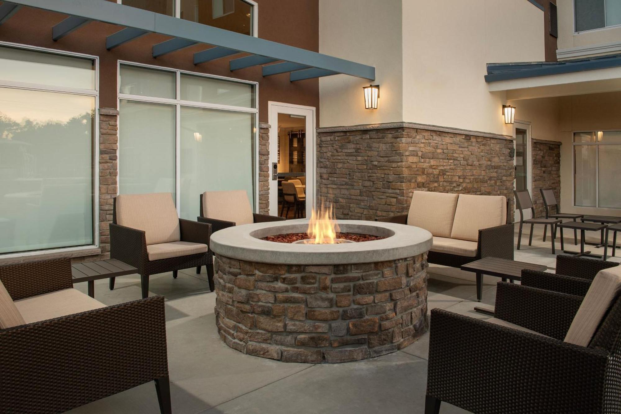 Residence Inn By Marriott Fresno קלוביס מראה חיצוני תמונה